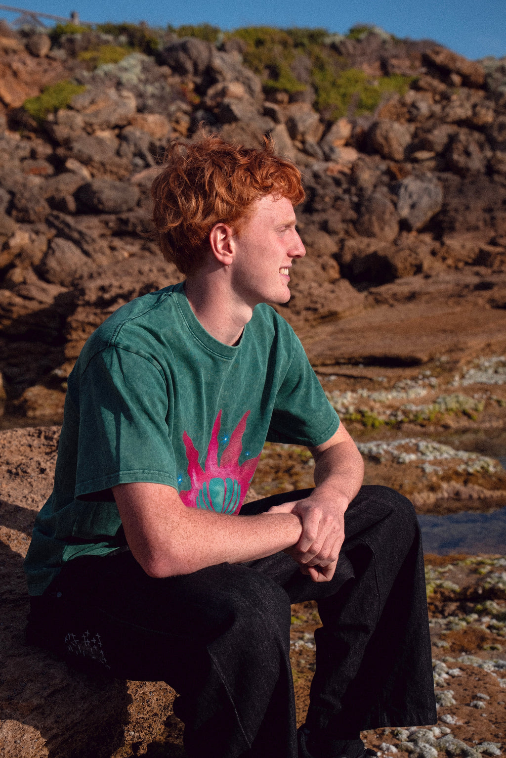 SOLAR TEE- DARK GREEN