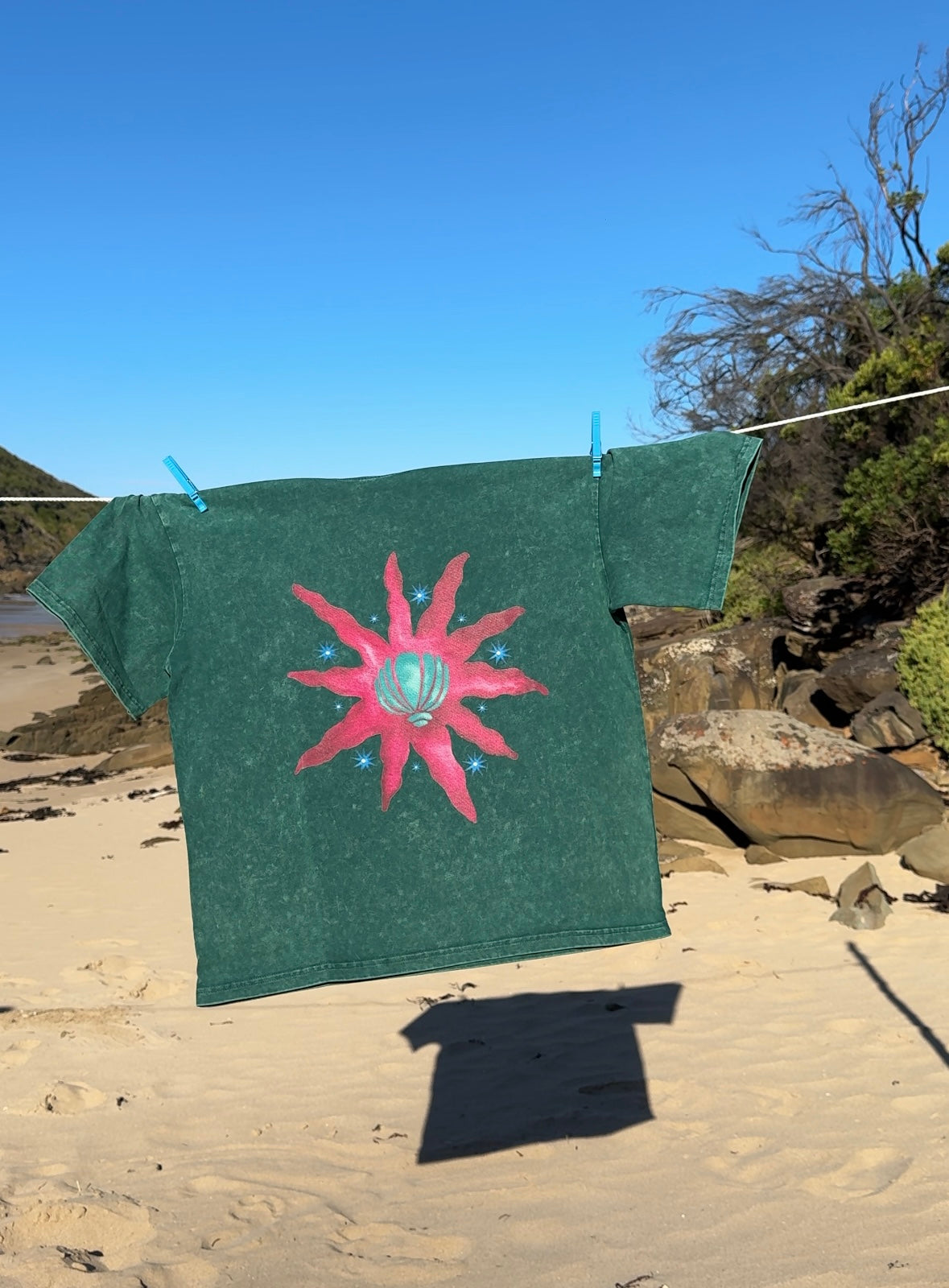 SOLAR TEE- DARK GREEN